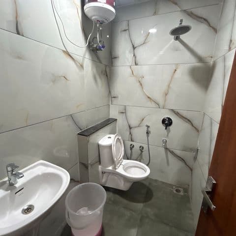 Deluxe Room image 2